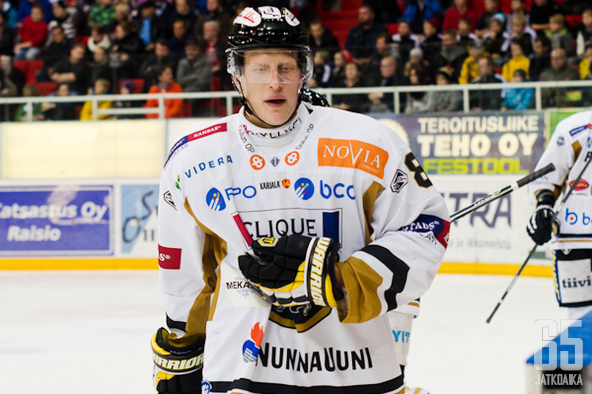 Suomessa Kähkönen pelasi viimeksi Kärpissä.
