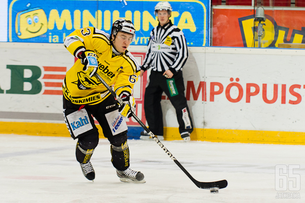 SaiPassa viime kaudella hyökännyt Markus Poukkula hakee pelipaikkaa JYPistä.