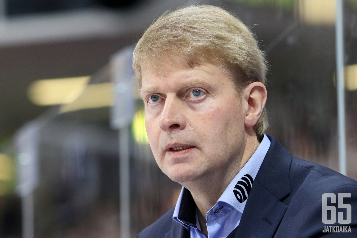 Jukka Rautakorpi ja Tappara jahtaavat jatkopaikkaa CHL:ssä tiistaina.