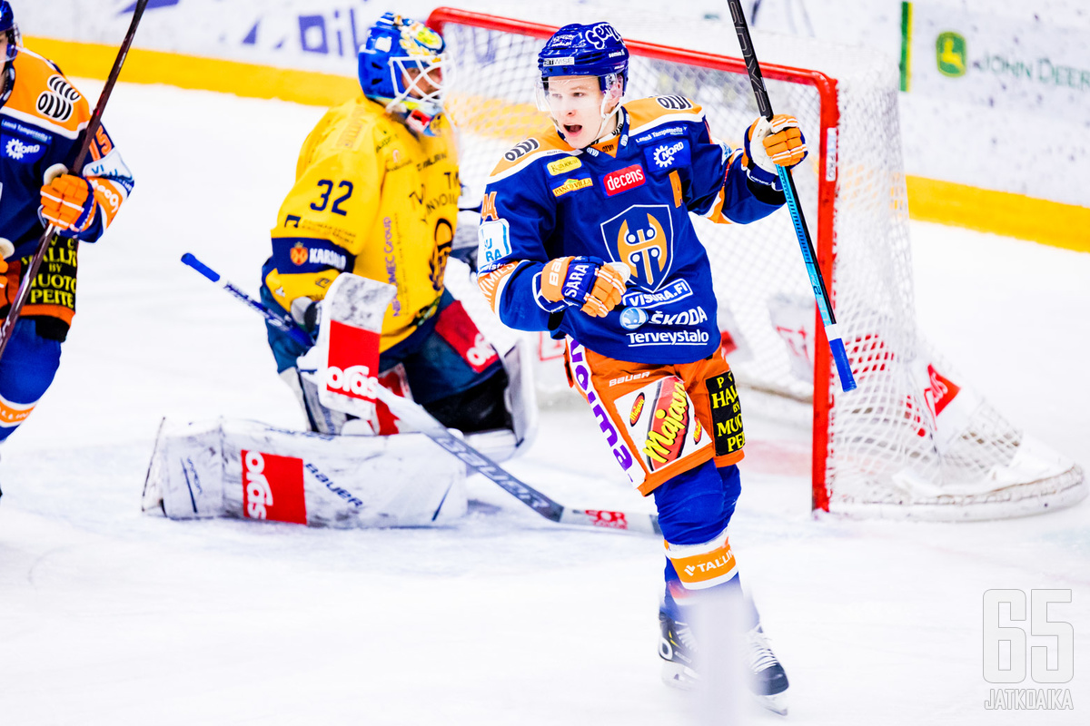 Jan-Mikael Järvinen viimeisteli voittomaaliksi jääneen osuman avauserässä.