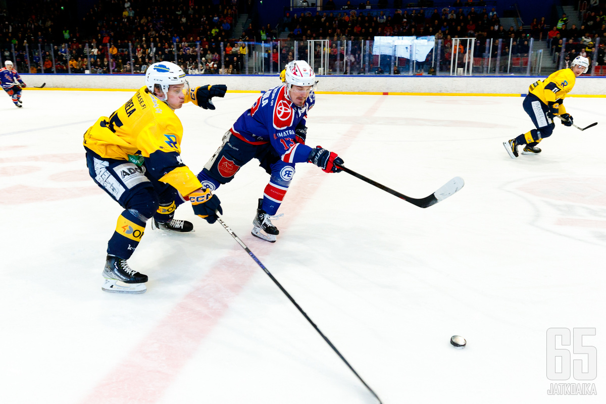 Jarkko Harjula ja Elias Kaarela hyökkäävät ensi kaudella joukkuekavereina.