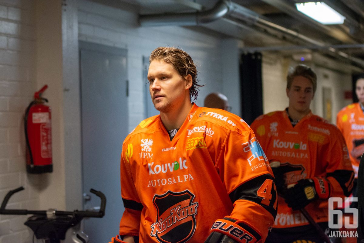 Bonsaksen johdattaa ensi kaudella joukkuettaan kapteenin roolissa.