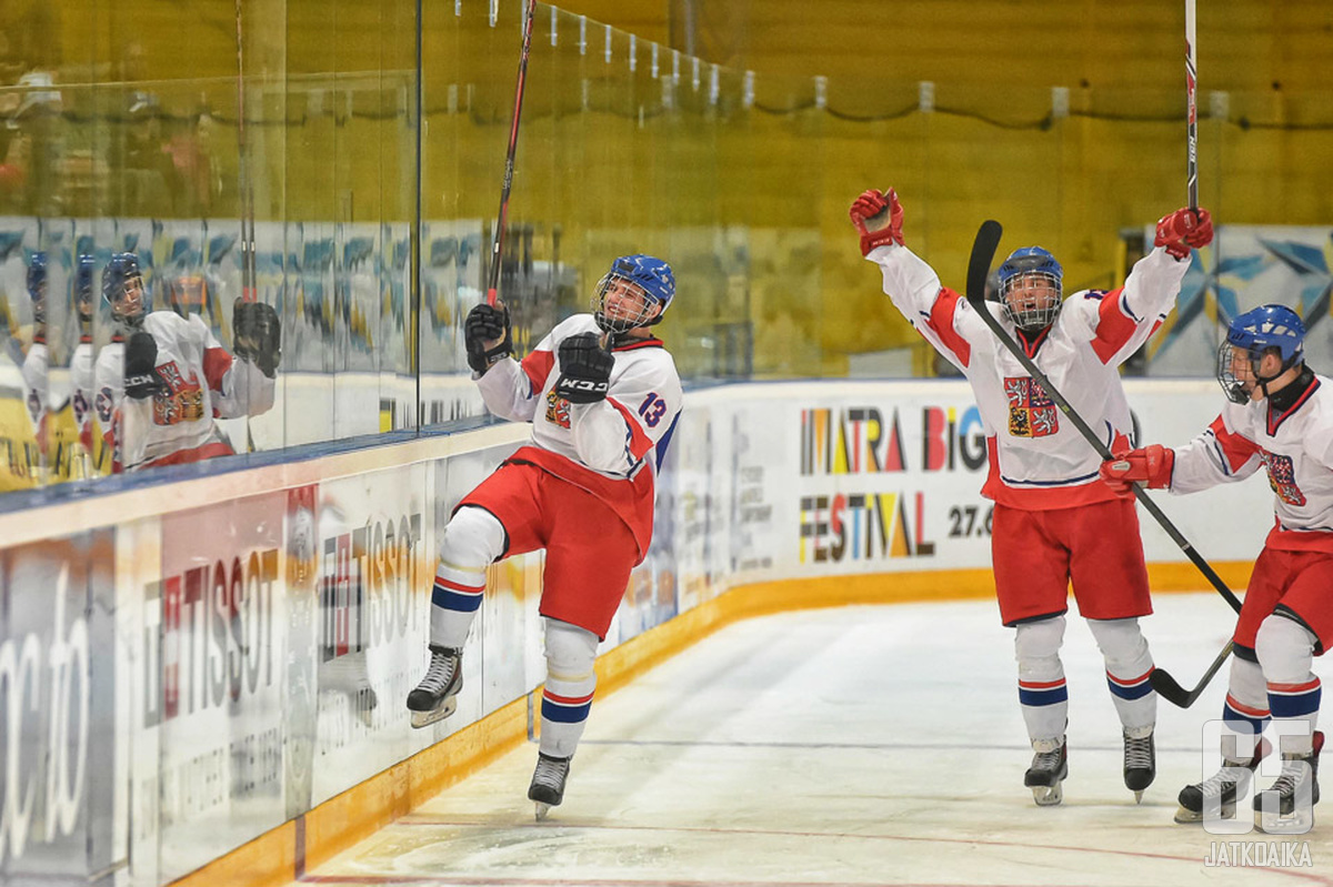 Isäntämaa Tšekki kohtaa Kanadan Ivan Hlinka memorial -turnauksen finaalissa.