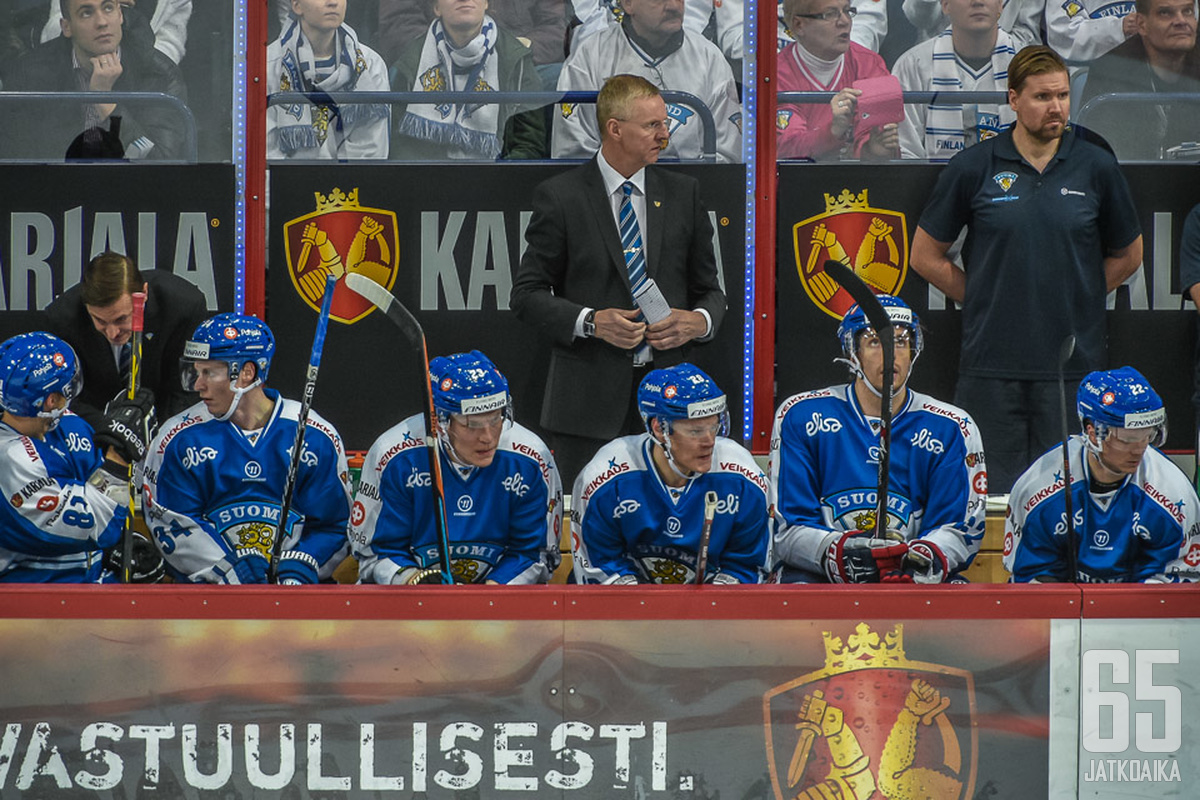 Kari Jalonen johdattaa Leijonat Ostravan alkulohkoon.