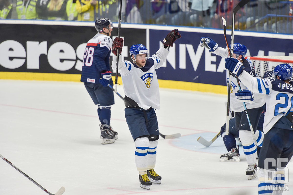 Suomalaista jääkiekkoa halutaan viedä nopeampaan suuntaan. 