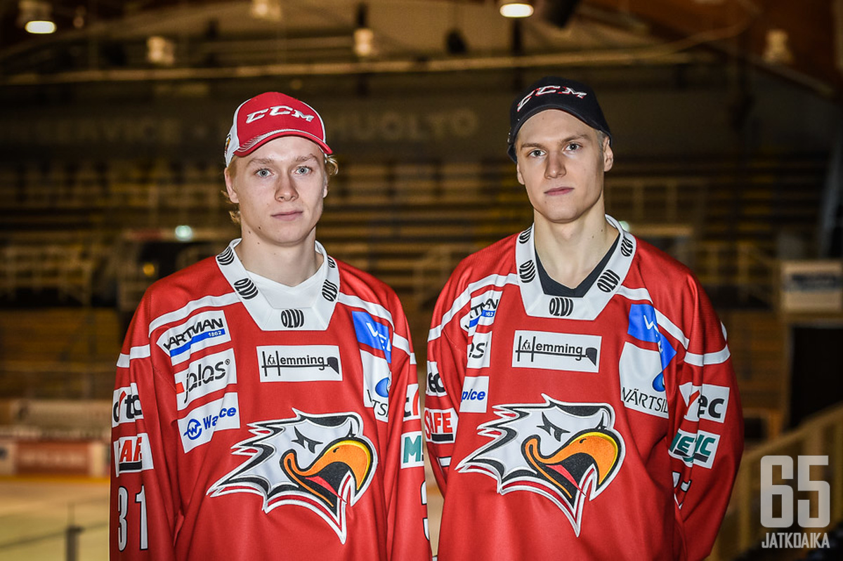 Juha Tarkkanen (vas.) ja Toni Leinonen (oik.) liittyvät Sportin vahvuuteen.