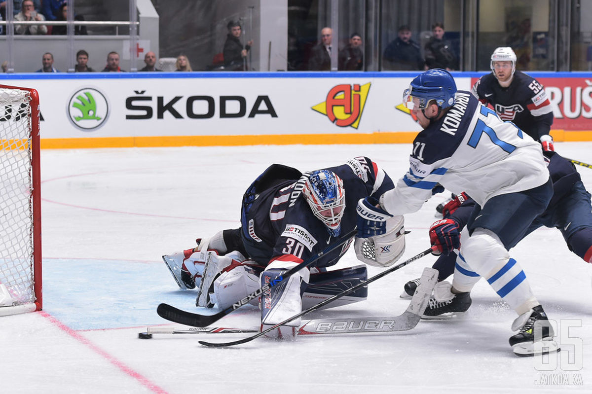 Leo Komarov teki paluun maajoukkueeseen neljän vuoden tauon jälkeen.