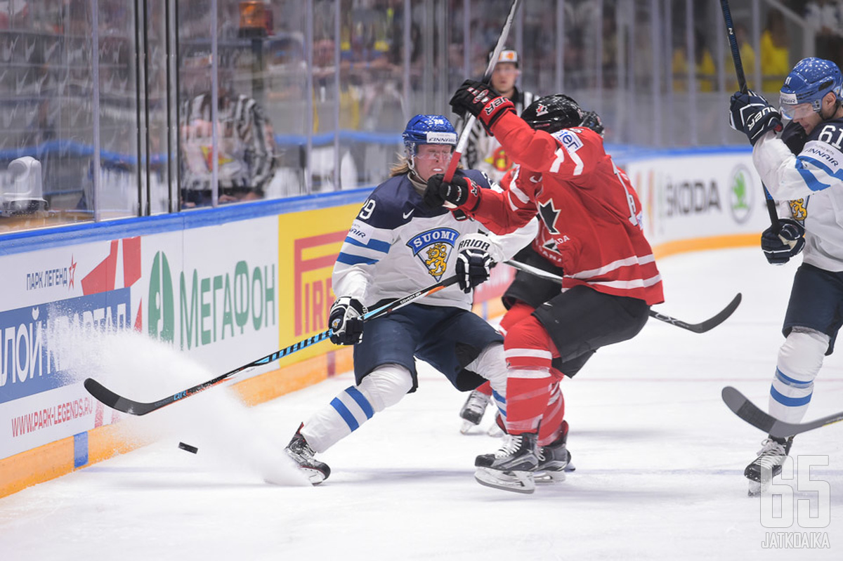 Suomi ja Kanada kohtasivat jo alkulohkon päätöskamppilussa Pietarissa.