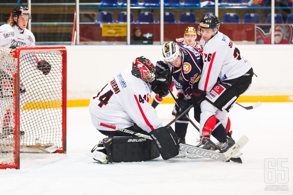 Kai Lehtinen tykitti ottelun voittomaaliksi lopulta jääneen 4−1-osuman.