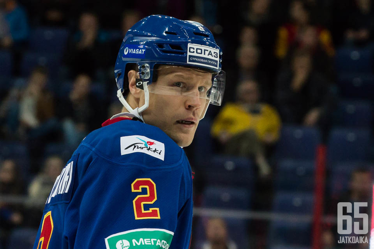 Oskari Korpikari päätti Slovanin KHL-taipaleen.