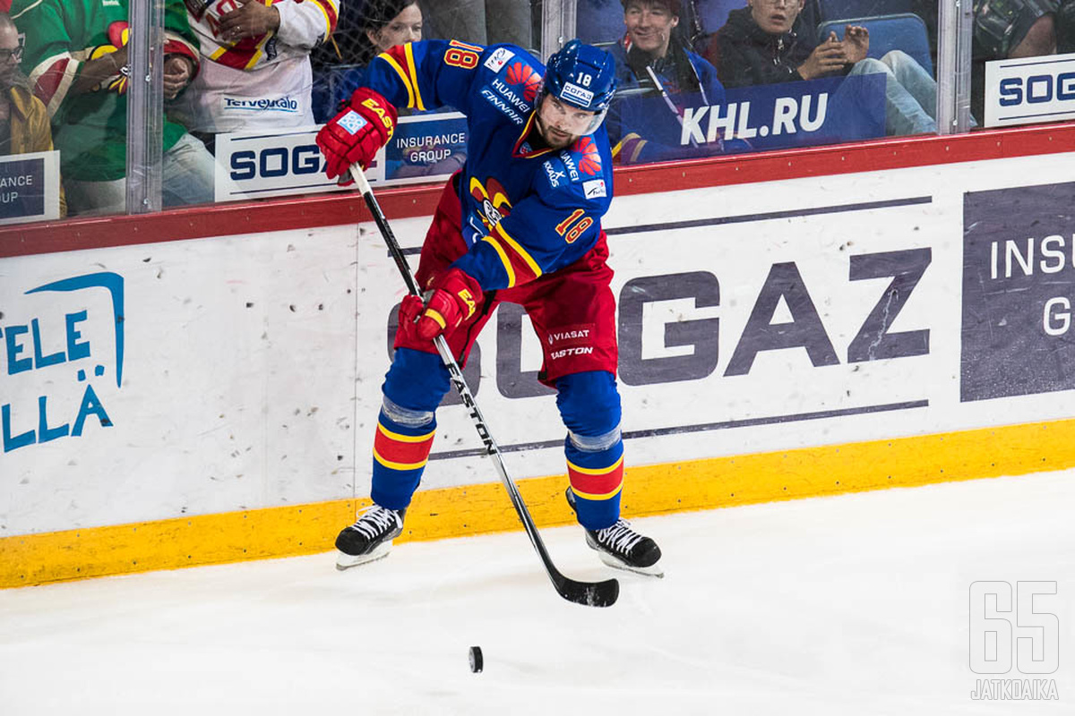 Jesse Joensuu totuttelee vielä KHL-rytmiin.