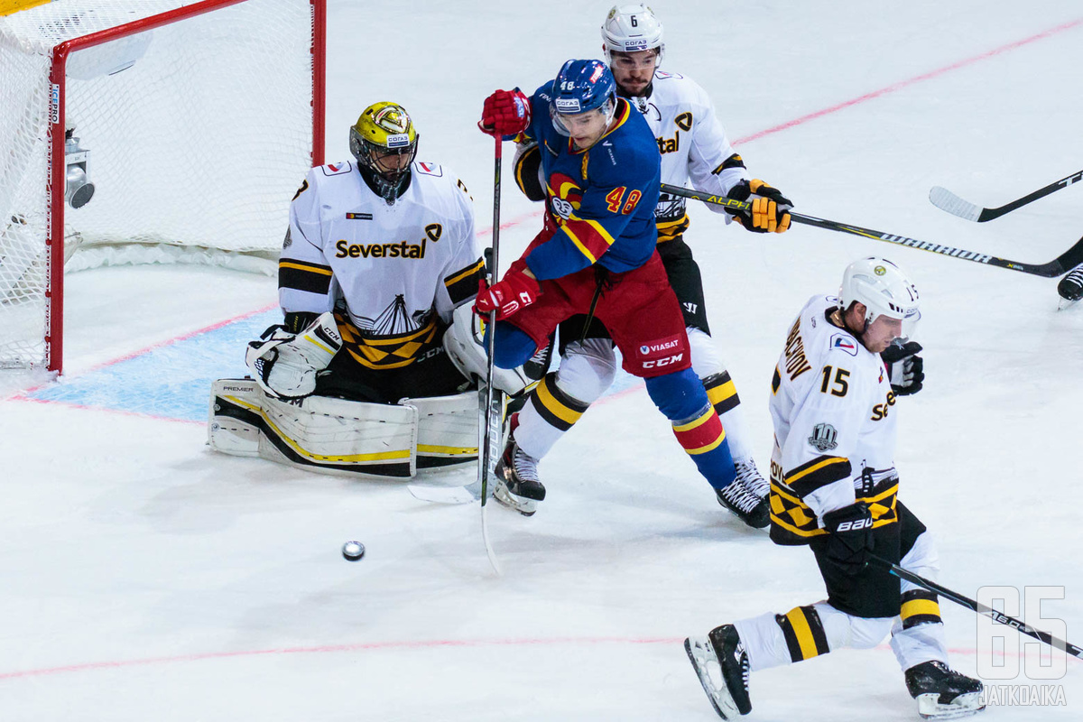 Henri Ikonen ei kaihda mustelmia, vaan haluaa suoraviivaisesti maalille.