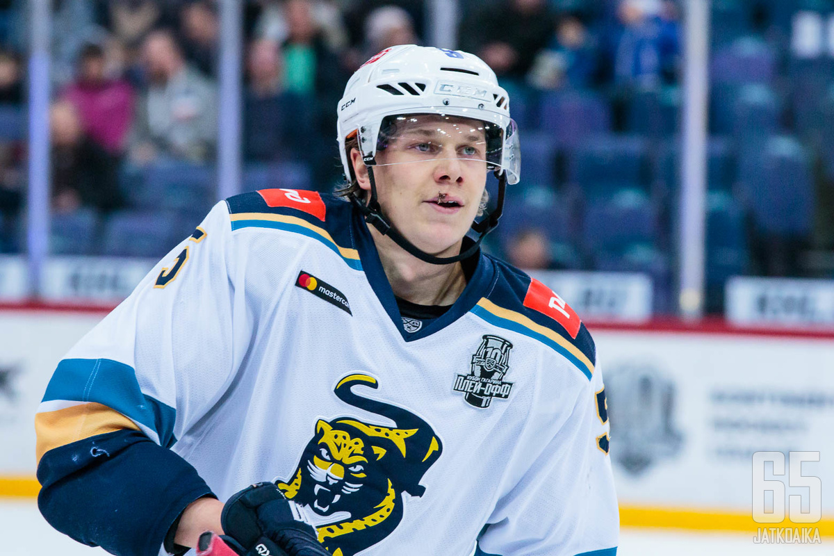 Jyrki Jokipakka on pelannut pitkään KHL:ssä. Viimeisimpänä seurana hänellä on Sibir.