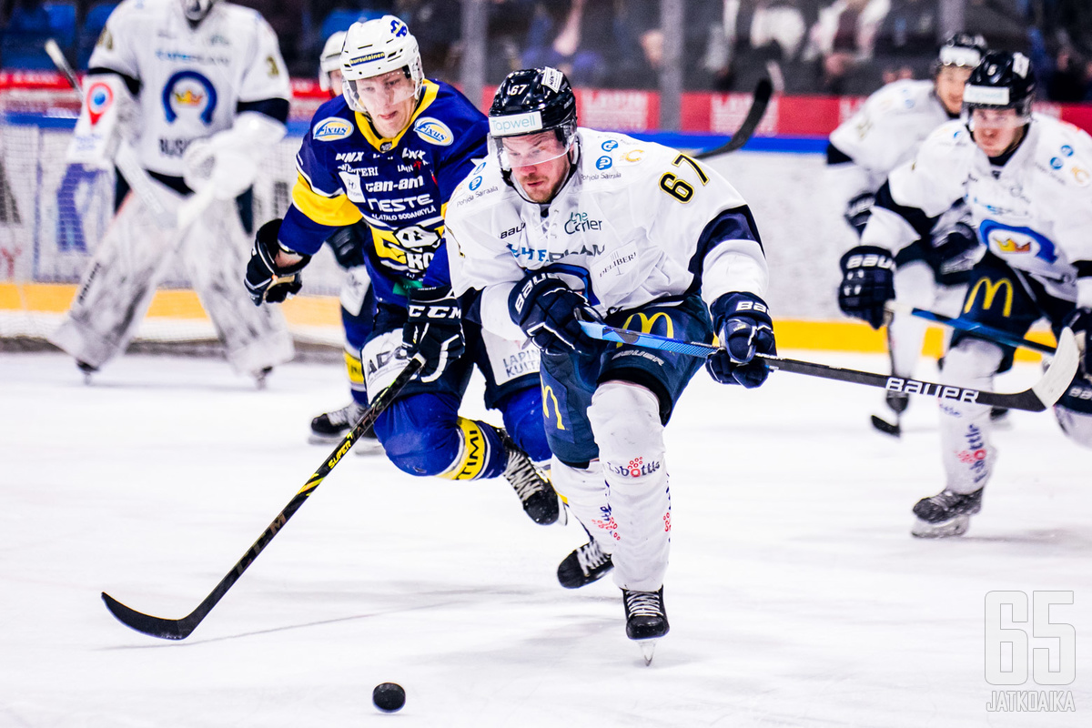 Julius Rantaeskola nähdään tulevallakin kaudella Kiekko-Espoossa.