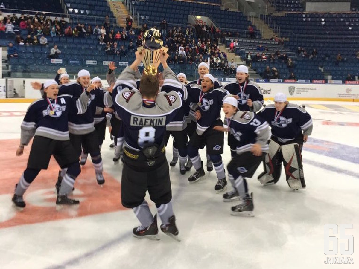 Suomi voitti 2002-ikäluokan World Selects Invitational -turnauksen keväällä Riiassa.