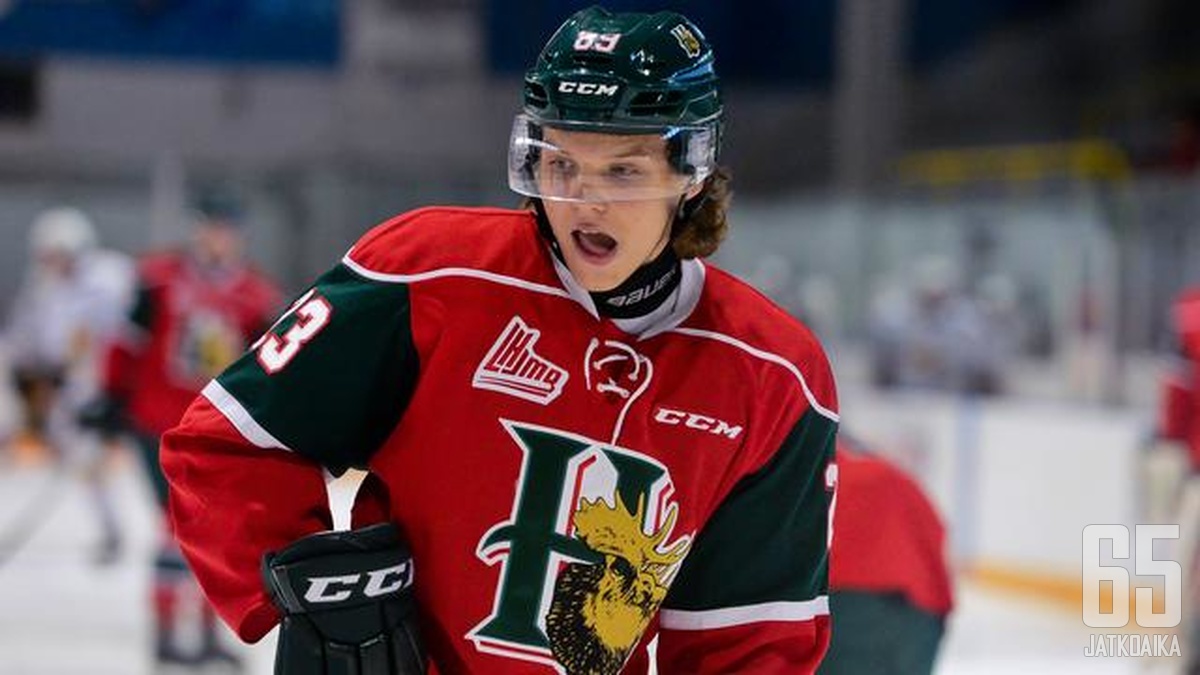 Otto Somppi lähti syksyllä 2015 pelaamaan Kanadaan Halifax Mooseheadsiin QMJHL-liigaa. 