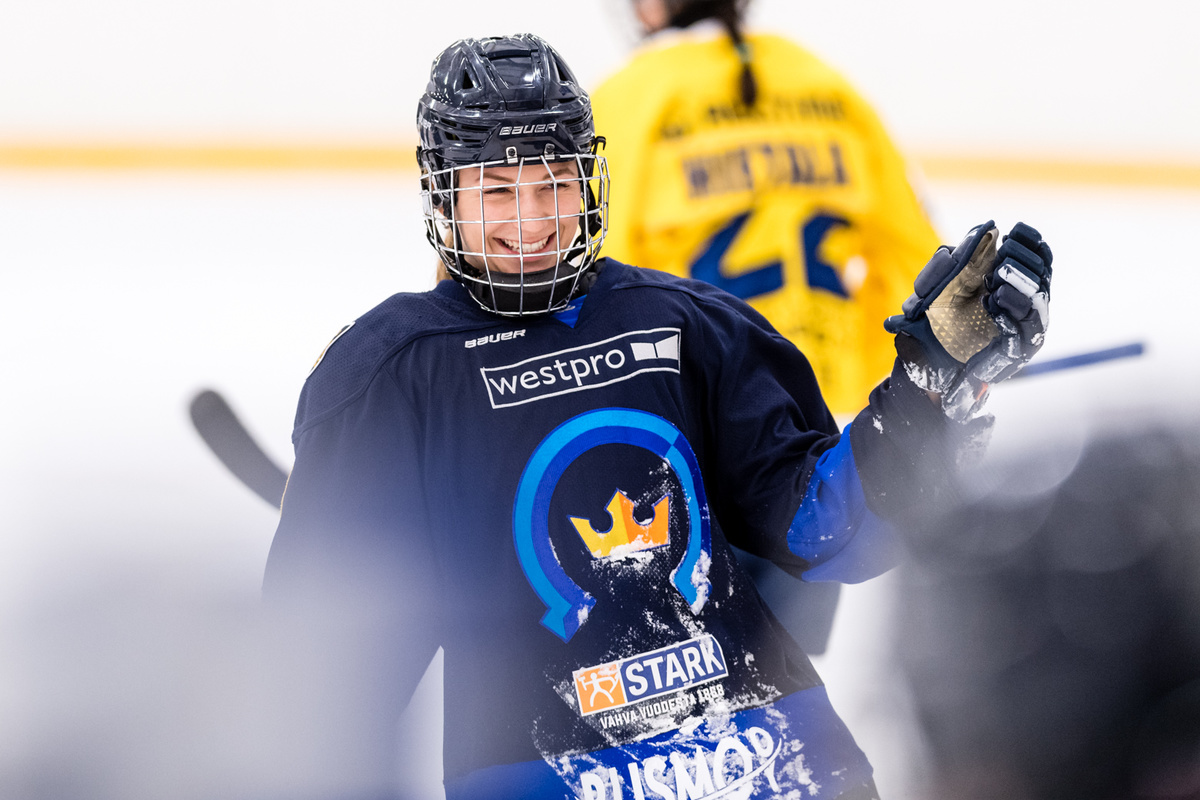 Nelli Laitisella on t&auml;ll&auml;kin kaudella ollut runsaasti aihetta hymyyn.