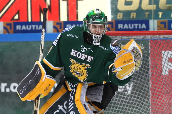 Kolppasella tarttui kiekko KHL-sopimuksen arvoisesti.