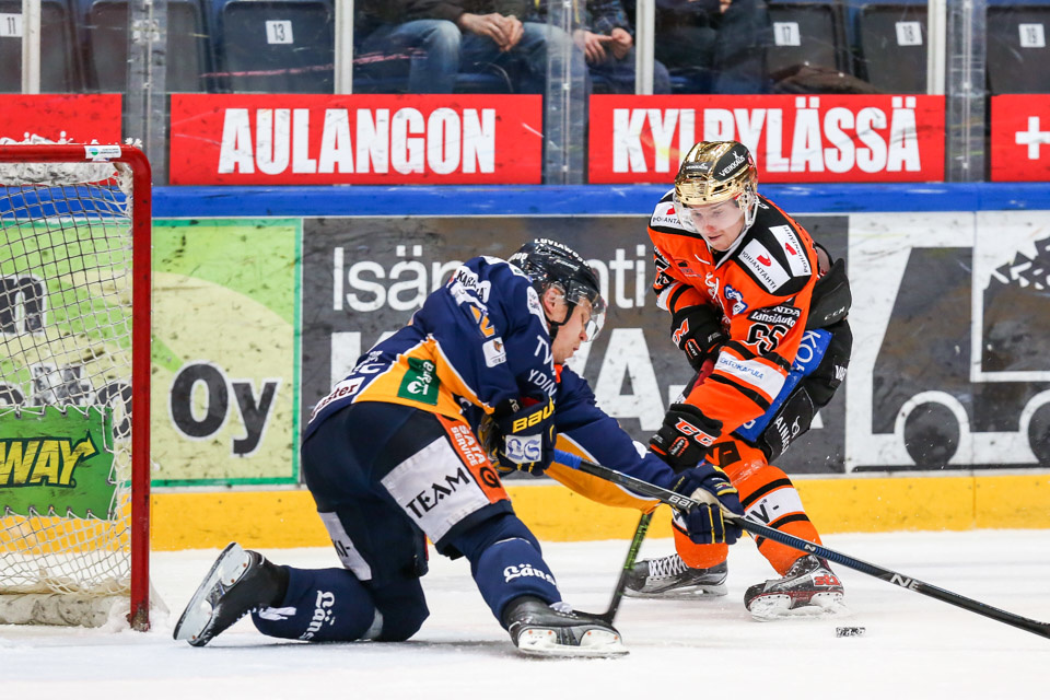 Sakari Manninen oli kauden 2015-16 Kerho-pelaaja.