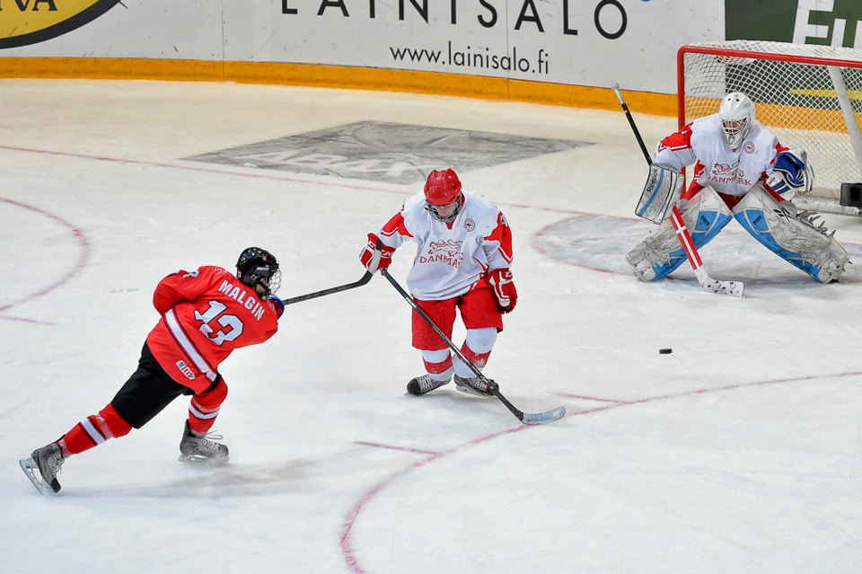 Denis Malgin kuuluu Sveitsin lupaavimpiin pelaajiin.