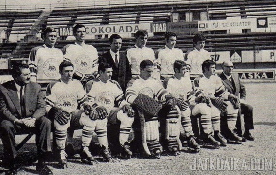 Kuvassa on Medvescakin joukkue Salatan kaukalossa vuonna 1970. 